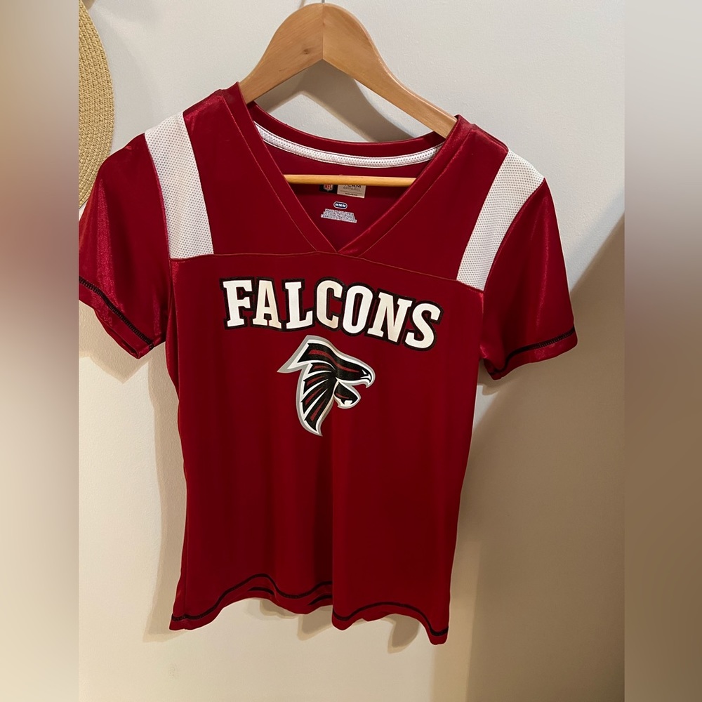 Women’s Medium Atlanta Falcons  NFL Top Shirt Glitter Letters.